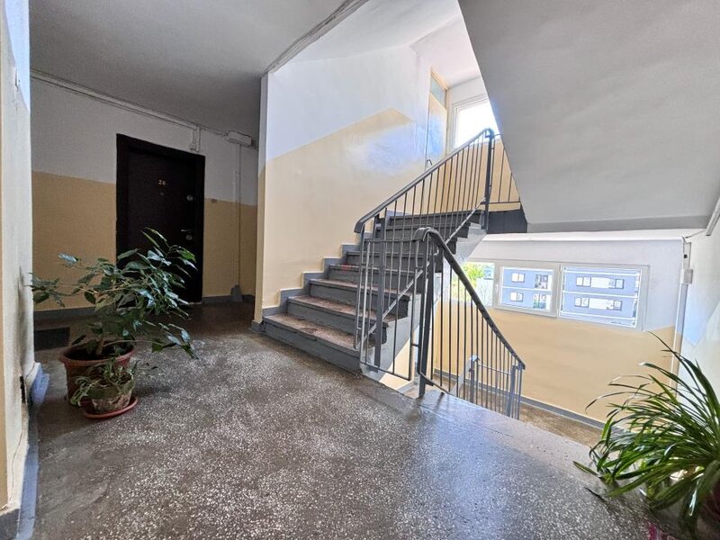 Drumul Taberei, 0% Vedere parc Bloc 1980  3 camere, 2 bai + Parcare metrou 5 min